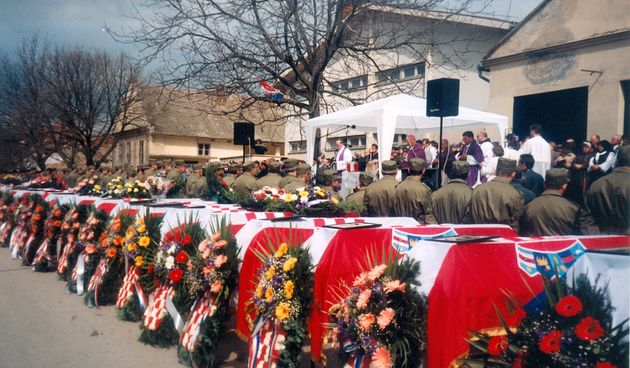 20. obljetnica pokopa žrtava masovne i pojedinačnih grobnica u Lovasu