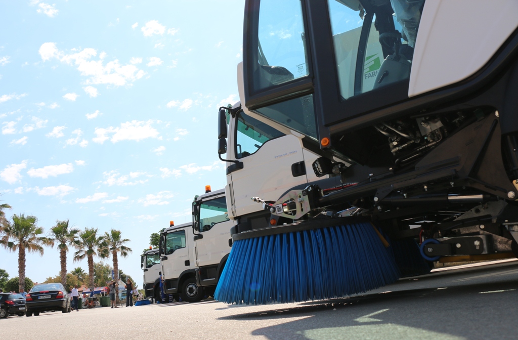 Vir: Primopredaja novog voznog parka komunalne tvrtke Čisti otok Vir: Primopredaja novog voznog parka komunalne tvrtke Čisti otok