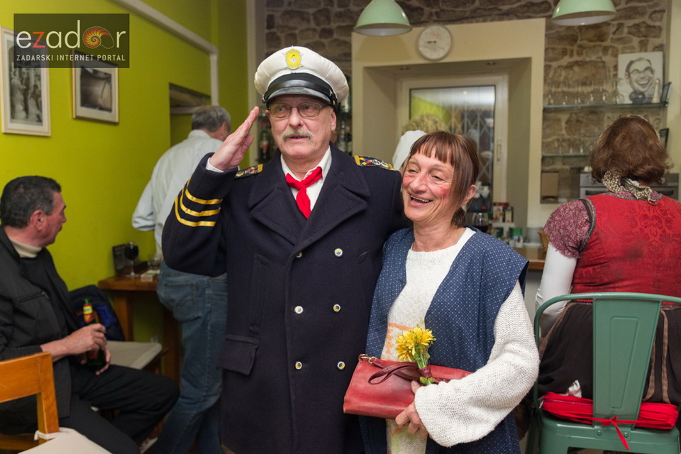 Cafe bar Doma: Povratak u Dolinu ćupova Cafe bar Doma: Povratak u Dolinu ćupova