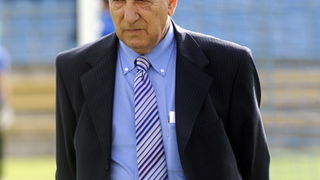 Split , 050510 .
Gradski stadion na Subicevcu .
Drugi susret zavrsnica Hrvatskog nogometnog kupa izmedju Sibenika i Hajduka u Sibeniku . Prvi susret odigran u Splitu zavrsio je pobjedom Hajduka od 2:1 .  Trener Hajduka Stanko Poklepovic .
 Foto : Paun Pau