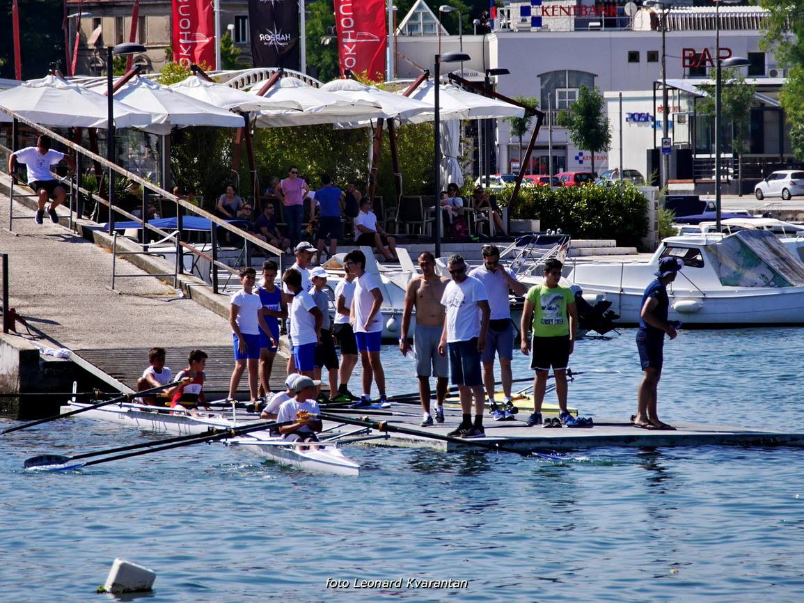 U uvali Jazine održana 3. regata veslačkog mini kupa Dalmacije U uvali Jazine održana 3. regata veslačkog mini kupa Dalmacije