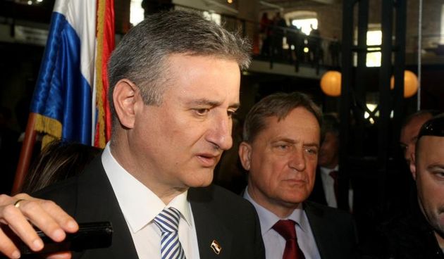 Zadar – Na svecanoj sjednici Zadarske zupanije u Arsenalu urucene su nagrade najzasluznijim pojedincima i udrugama. Sjednici je prisustvovao i predsjednik HDZ-a Tomislav Karamarko. Photo: Dino Stanin/PIXSELL