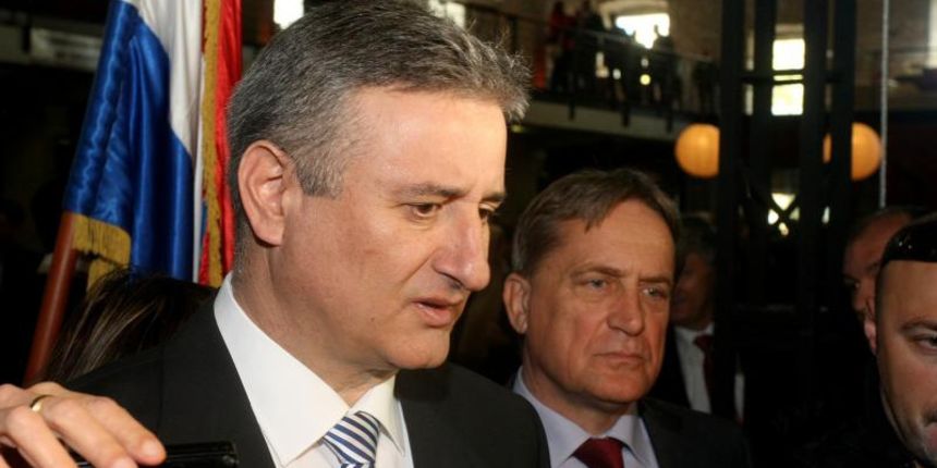 Zadar – Na svecanoj sjednici Zadarske zupanije u Arsenalu urucene su nagrade najzasluznijim pojedincima i udrugama. Sjednici je prisustvovao i predsjednik HDZ-a Tomislav Karamarko. Photo: Dino Stanin/PIXSELL