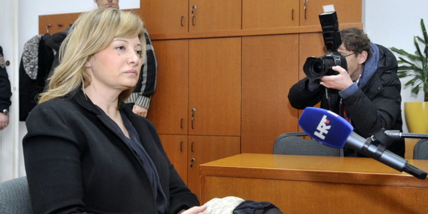 Zagreb, 181212.
Zupanijski sud.
Na sudjenju Sinisi Svilanu zbog primanja mita, danas je svjedocila Dijana Culjak.
Na fotografiji: Dijana Culjak na sudu.
Foto: Bruno Konjevic / CROPIX Zagreb, 181212.
Zupanijski sud.
Na sudjenju Sinisi Svilanu zbog primanja mita, danas je svjedocila Dijana Culjak.
Na fotografiji: Dijana Culjak na sudu.
Foto: Bruno Konjevic / CROPIX