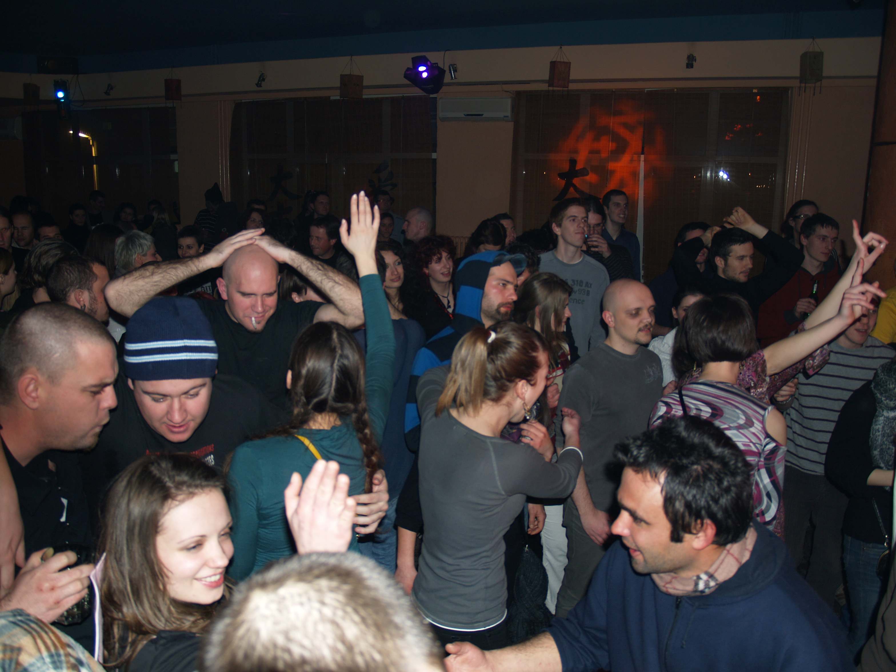 Letu štuke u Maya pub-u Letu štuke u Maya pub-u