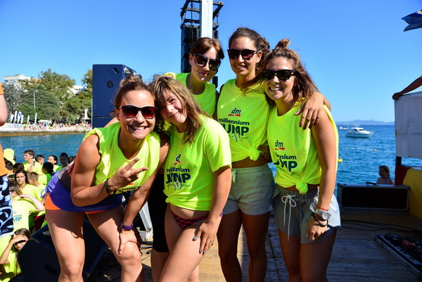 10. dm Millennium Jump na zadarskoj rivi – 3 tisuće skakača poslalo prekrasnu priču u svijet 10. dm Millennium Jump na zadarskoj rivi – 3 tisuće skakača poslalo prekrasnu priču u svijet