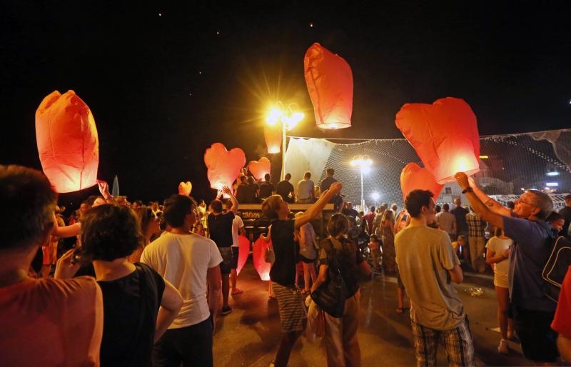 Vodice: Puštanjem lampiona obilježena 10. obljetnica Kornatske tragedije Vodice: Puštanjem lampiona obilježena 10. obljetnica Kornatske tragedije