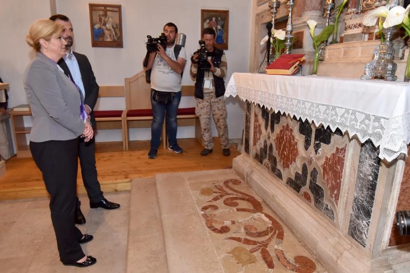 Predsjednica Grabar Kitarović posjetila otok Ist. Foto: Dino Stanin/PIXSELL