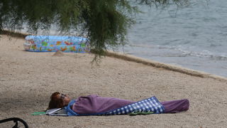 Zadar, 240711.
Oblacno vrijeme, hladni vjetar i valovi dovoljan su razlog sto nema ljudi na zadarskim plazama.
Na slici: plaza Borik.
Foto: Vladimir Ivanov / CROPIX Zadar, 240711.
Oblacno vrijeme, hladni vjetar i valovi dovoljan su razlog sto nema ljudi na zadarskim plazama.
Na slici: plaza Borik.
Foto: Vladimir Ivanov / CROPIX