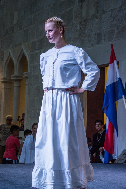 8. Međunarodni festival čipke u Pagu obilježila je modna revija i nastup klape Sol