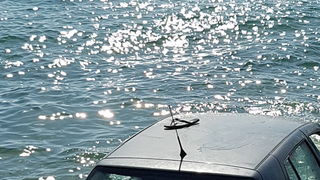 Divljao golfom po Brodarici pa završio u moru kod HAZU-a Divljao golfom po Brodarici pa završio u moru kod HAZU-a