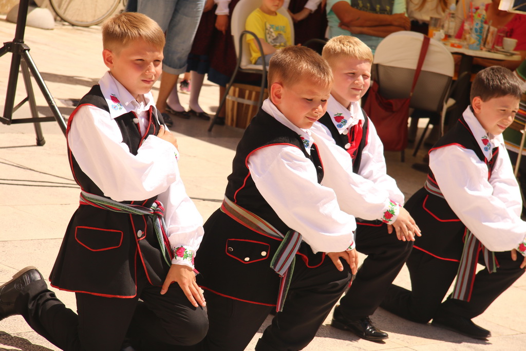 OŠ Zadarski otoci, učenici na Narodnom trgu