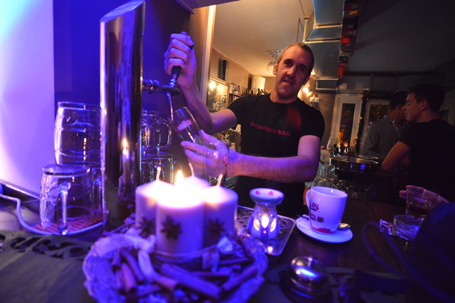 Večer poezije – Riječi iznad svega i Balboa band u Backstage baru