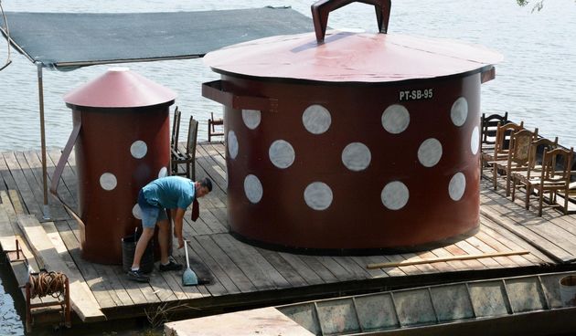 Uskoci: Dok plovimo na splavi, boravimo u loncima – otac i tri sina vlasnici zanimljivog plovila