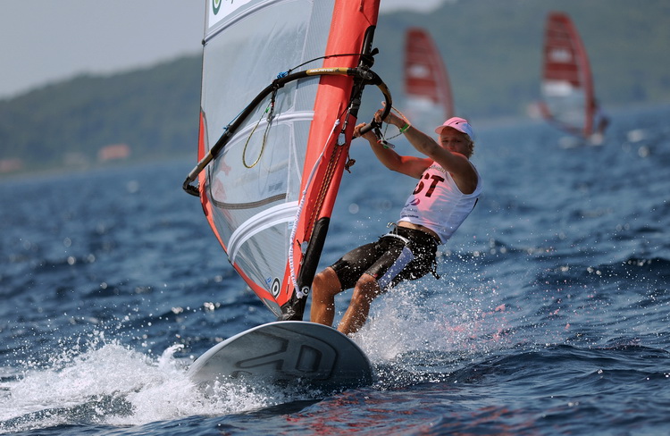 Zadar, 120711.
ISAF svjetsko juniorsko prvenstvo
Zadar 2011, 07.-15. srpanj 2011.
Sesti je dan svjetskog prvenstva u jedrenju koje se odrzava u organizaciji jedrlicarskog kluba Uskok. Danasnji dan je dan odmora za sve jedrlicare osim za jedrilicare na d Zadar, 120711.
ISAF svjetsko juniorsko prvenstvo
Zadar 2011, 07.-15. srpanj 2011.
Sesti je dan svjetskog prvenstva u jedrenju koje se odrzava u organizaciji jedrlicarskog kluba Uskok. Danasnji dan je dan odmora za sve jedrlicare osim za jedrilicare na d