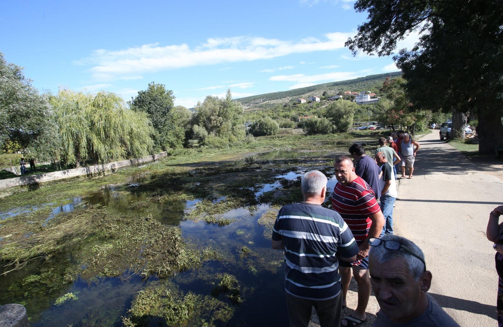 Nakon potresa presušio izvor Vrljike u Proložcu Nakon potresa presušio izvor Vrljike u Proložcu