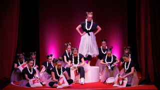 Igrajmo se: Zabranjeno mlađima od 15 strana A