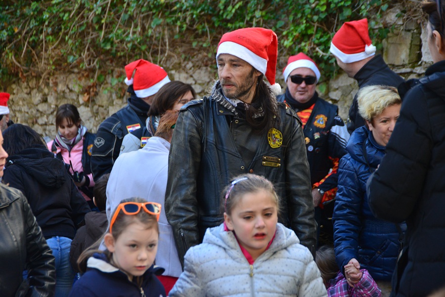 Zadarske Beštije posjetile mališane DV Latica, Foto: Iva Perinčić Zadarske Beštije posjetile mališane DV Latica, Foto: Iva Perinčić