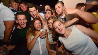 Subotnja zabava u Noštromo i Vagabundo barovima na Viru ; foto Iva Perinčić