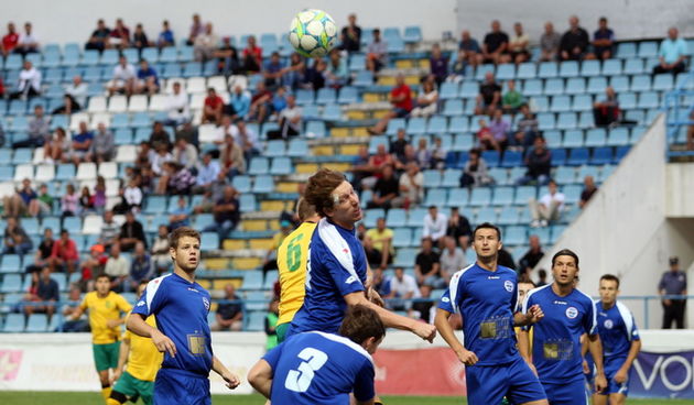 Zadar, 010912.Igraliste Stanovi.MAXtv Prva liga.Utakmica izmedju NK Zadar – NK Istra 1961.Na fotografji: napad Zadra.Foto: Jure Miskovic / CROPIX