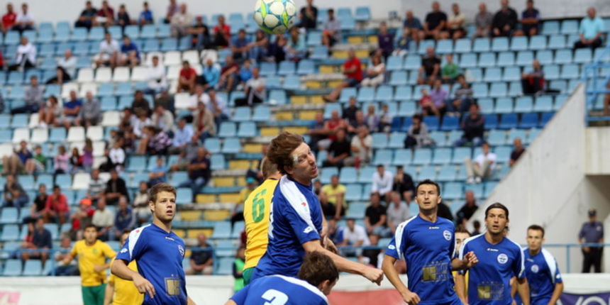 Zadar, 010912.Igraliste Stanovi.MAXtv Prva liga.Utakmica izmedju NK Zadar – NK Istra 1961.Na fotografji: napad Zadra.Foto: Jure Miskovic / CROPIX