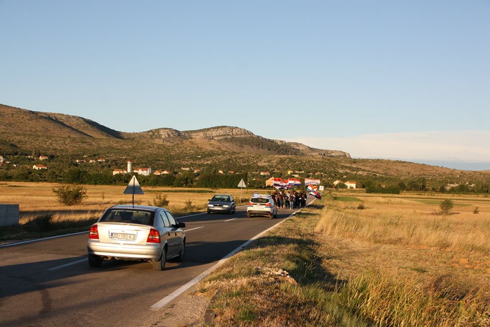 Koracima nade u istinu