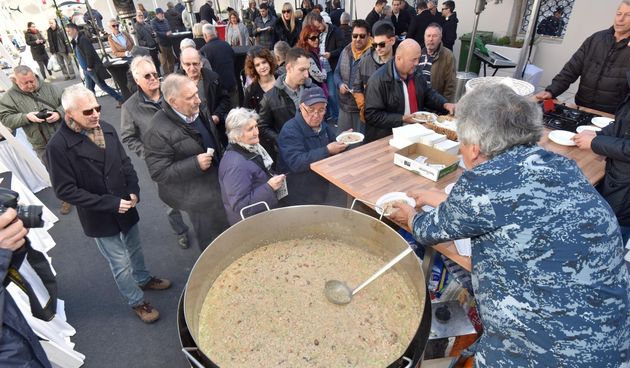 Priprema  rižota s plodovima mora u sklopu Tuna, Sushi & Wine Festivala