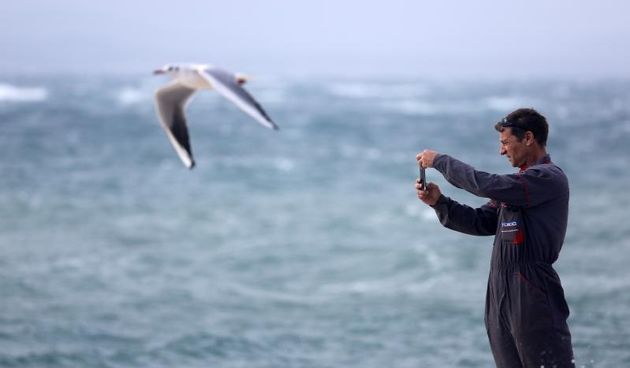 Zadar: Surferi uživaju u valovima koje je prouzročilo snažno jugo, Photo: Filip Brala/PIXSELL