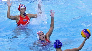 Zagreb, 310810.
Bazen Mladosti, Jarunska 5.
Utakmica zenskog vaterpola u sklopu Europskog prvenstva, izmedju Hrvatske i Rusije.
Na slici: Yulia Gaufler (Rusija) puca na gol.
Foto: Boris Kovacev / CROPIX Zagreb, 310810.
Bazen Mladosti, Jarunska 5.
Utakmica zenskog vaterpola u sklopu Europskog prvenstva, izmedju Hrvatske i Rusije.
Na slici: Yulia Gaufler (Rusija) puca na gol.
Foto: Boris Kovacev / CROPIX