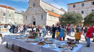 uskršnji doručak u Gradu Pagu