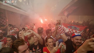 Navijačko ludilo u Zadru za vrijeme i nakon finala Svjetskog prvenstva Navijačko ludilo u Zadru za vrijeme i nakon finala Svjetskog prvenstva