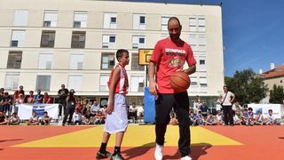 Kid’s Day na Forumu: Vassilis Spanoulis s klincima zaigrao basket 3na3, Foto: Dino Stanin/PIXSELL