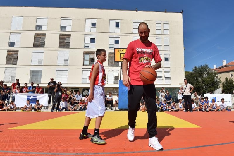 Kid’s Day na Forumu: Vassilis Spanoulis s klincima zaigrao basket 3na3, Foto: Dino Stanin/PIXSELL