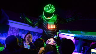 Nostromo & Vagabundo Vir: DJ Djuka i Led robot Nostromo & Vagabundo Vir: DJ Djuka i Led robot