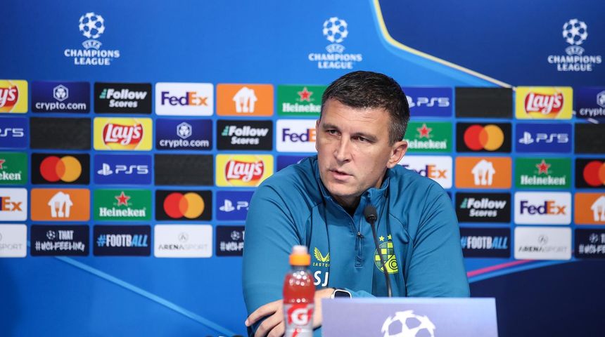 Trener Dinama Sergej Jakirovic Trener Dinama Sergej Jakirovic