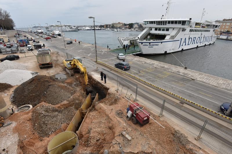Radovi na izgradnji kanalizacijskog sustava na Liburnskoj obali. Photo: Dino Stanin/PIXSELL