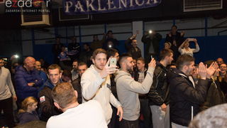 Humanitarno gledanje utakmice Zadar-Cibona (85-84) u Jazinama Humanitarno gledanje utakmice Zadar-Cibona (85-84) u Jazinama