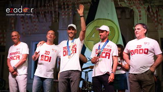 Svečani doček svjetskih prvaka Mihovila i Šime Fantele na Narodnom trgu Svečani doček svjetskih prvaka Mihovila i Šime Fantele na Narodnom trgu