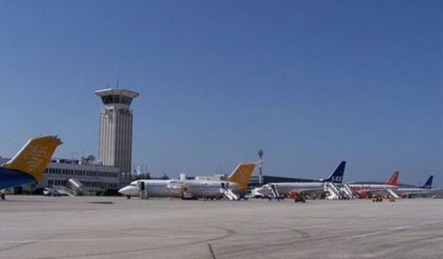 U udarnim ljetnim vikendima u Zračnu luku Split dnevno zna sletjeti i uzletjeti gotovo 150 zrakoplova, Foto: Joško Brešan