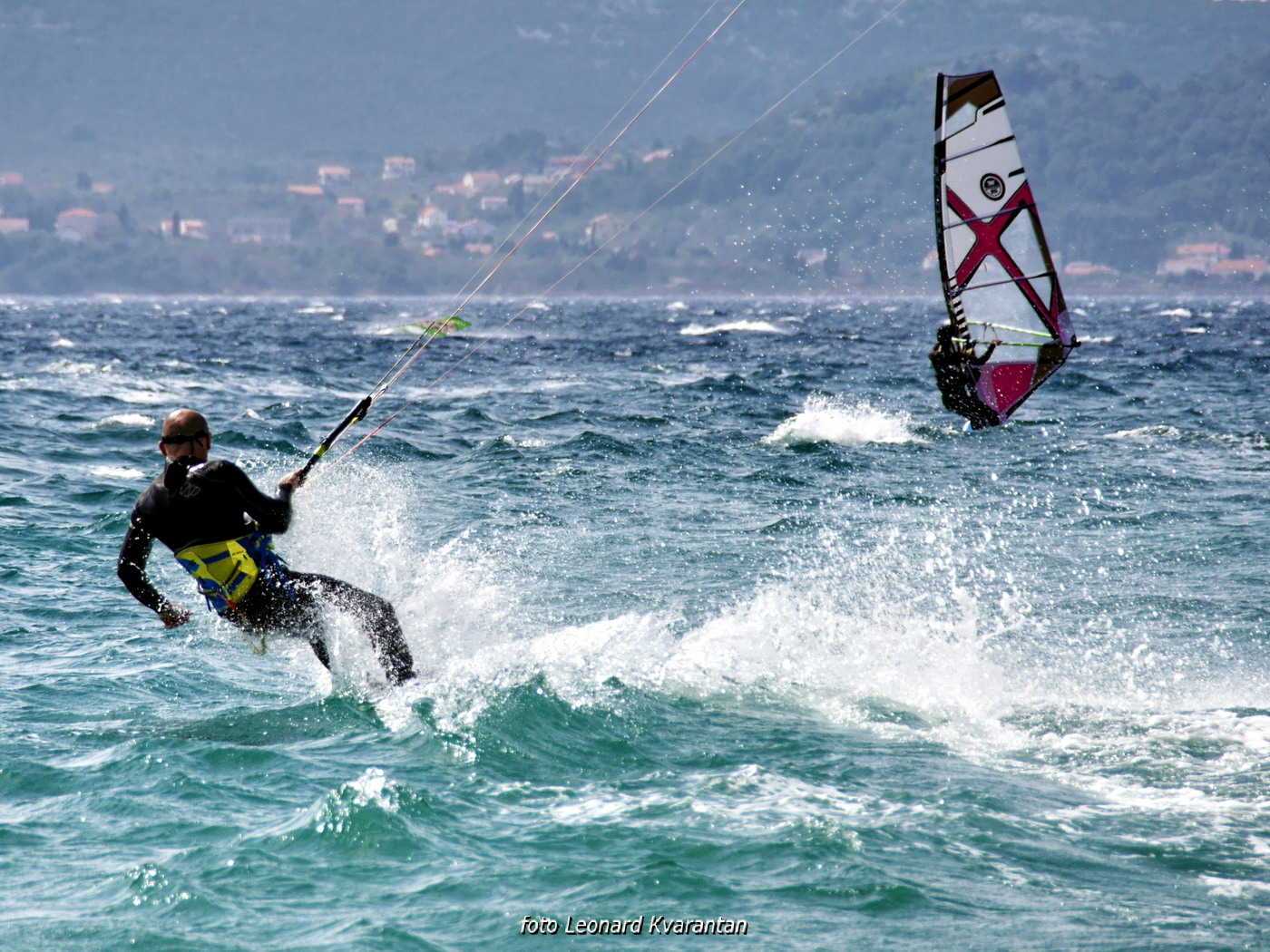 Surferi i kiteri guštali u južini na Boriku Surferi i kiteri guštali u južini na Boriku