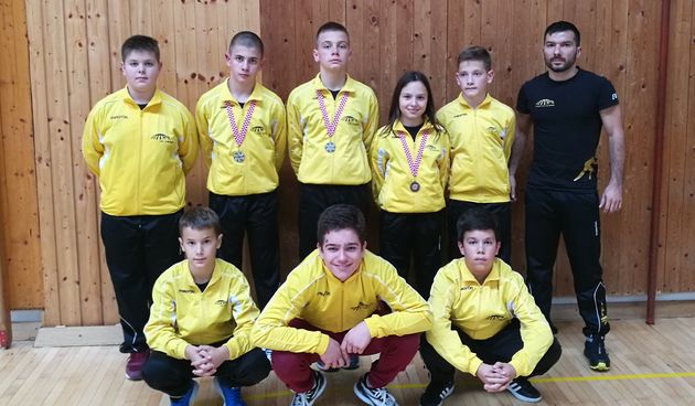 Hrvačice i hrvači HK Zadar na PH u Zagrebu