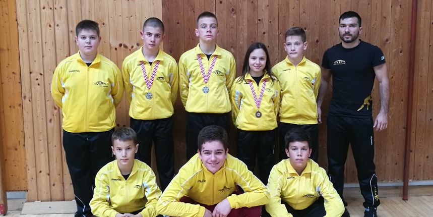 Hrvačice i hrvači HK Zadar na PH u Zagrebu