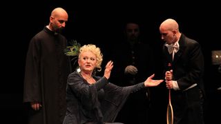 Gospoda Glembajevi u HNK Zadar, foto: Iva Perinčić Gospoda Glembajevi u HNK Zadar, foto: Iva Perinčić