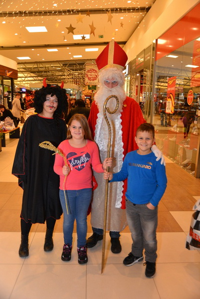 Sveti Nikola u Supernova centru 6. prosinca 2016.  Foto: Iva Perinčić