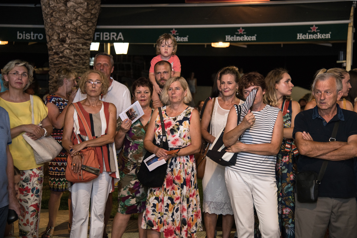 Otvorenje izložbe fotografija “Biogradske procesije” Vinka Pešića Otvorenje izložbe fotografija “Biogradske procesije” Vinka Pešića