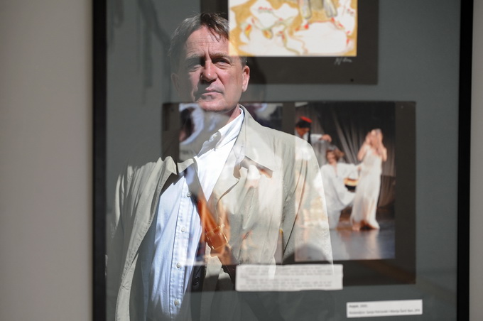 Zadar, 150413
Kazaliste lutaka Zadar. Otvorenje izlozbe crteza, kostima i fotografije Marije Saric Ban “Slike u vremenu bajke”.
Na fotografiji: detalj s otvorenja; Bozidar Kalmeta.
Foto: Luka Gerlanc / CROPIX