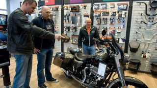 Zagreb – U prodavaonici i zastupnistvu Harley Davidson motora odrzani su Dan otvorenih vrata na kojem su posjetioci mogli razgledati motocikle i neke od njih isprobati. Photo: Davor Visnjic/PIXSELL