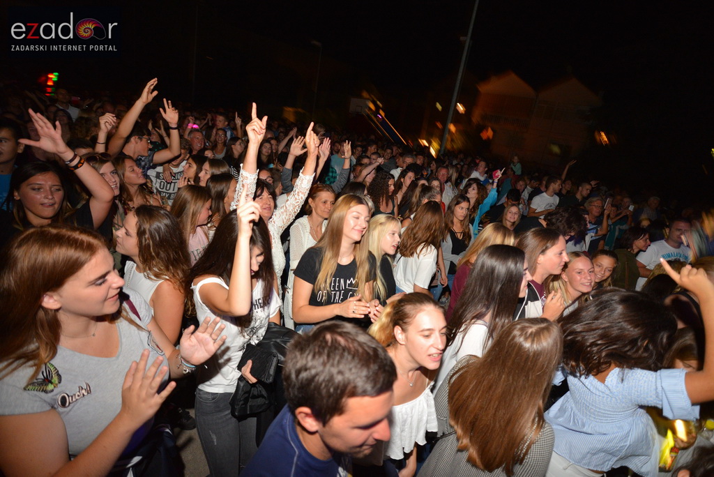 Stanarska fešta 2017: Mladen Grdović i Ivica Sikirić Ićo raspjevali Stanarce i njihove goste Stanarska fešta 2017: Mladen Grdović i Ivica Sikirić Ićo raspjevali Stanarce i njihove goste