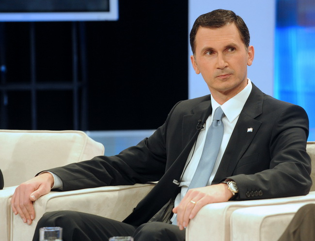 Zagreb, 221209.  Prisavlje 13, studio HRT-a. Suceljavanje predsjednickih kandidata. Na slici: Dragan Primorac. Foto: Damir Krajac / CROPIX