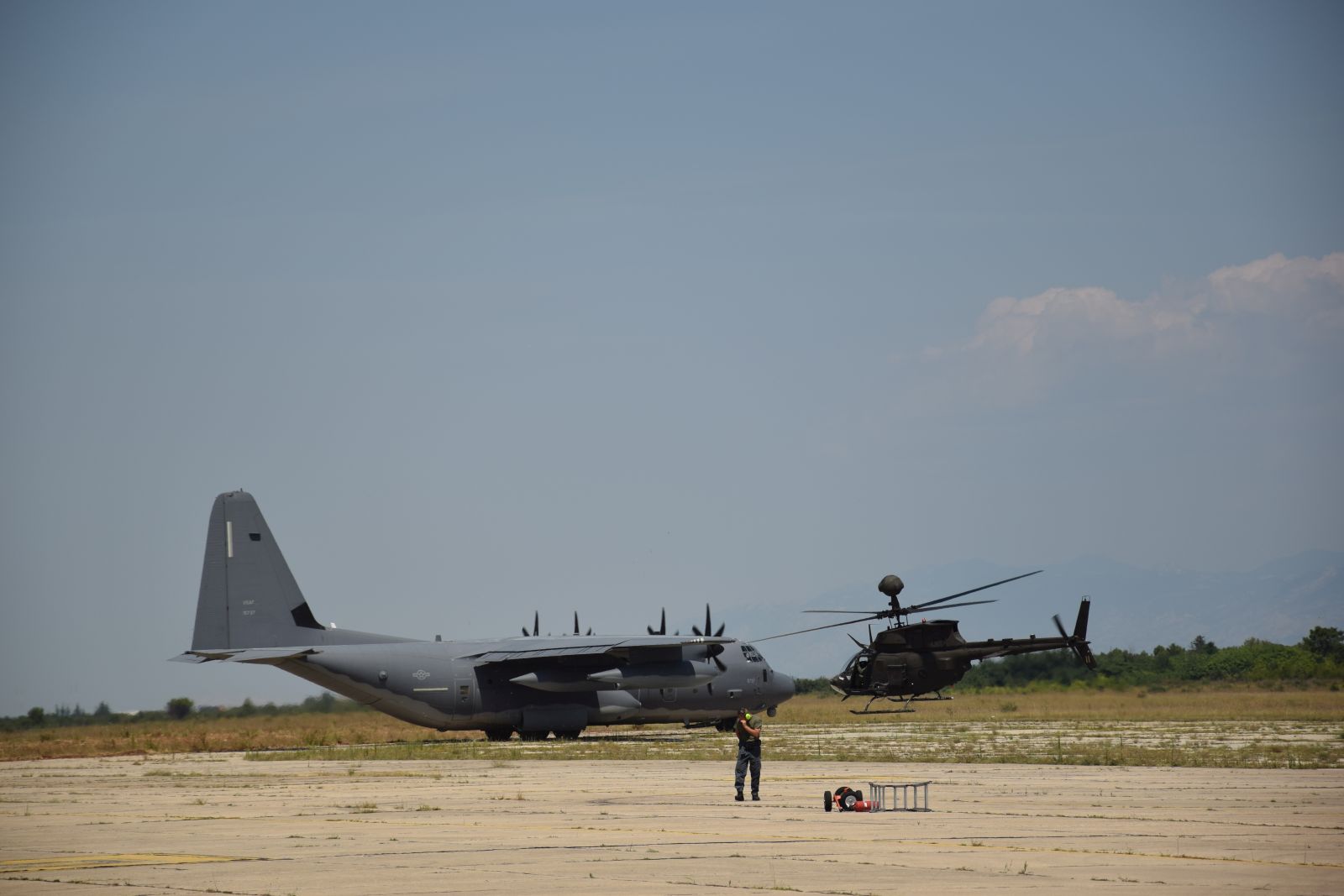 Američka posada MC-130 stigla u vojnu bazu Zemunik Američka posada MC-130 stigla u vojnu bazu Zemunik